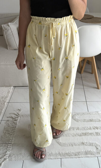 Pantalon ample jaune motifs citrons