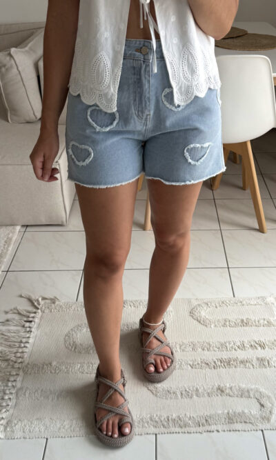 Short en jean 100% coton motifs coeurs