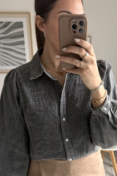 Chemise en denim grise broderies et manches ballons