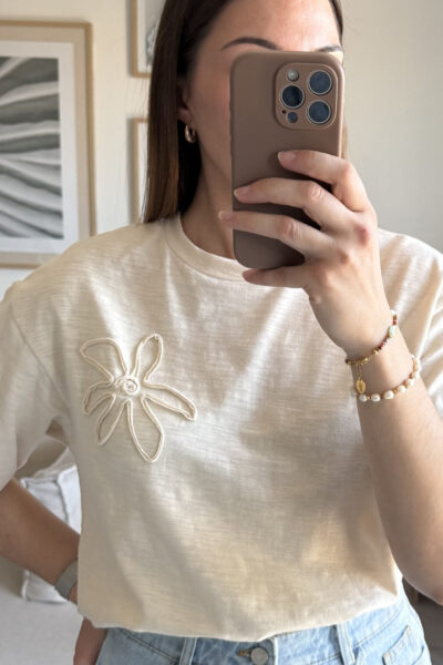T-shirt 100% coton beige avec fleur en relief