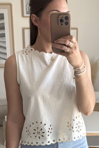 Top beige en coton effet lin et broderies