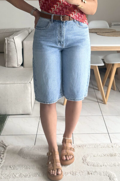 Bermuda tendance en jean bleu coupe ballon