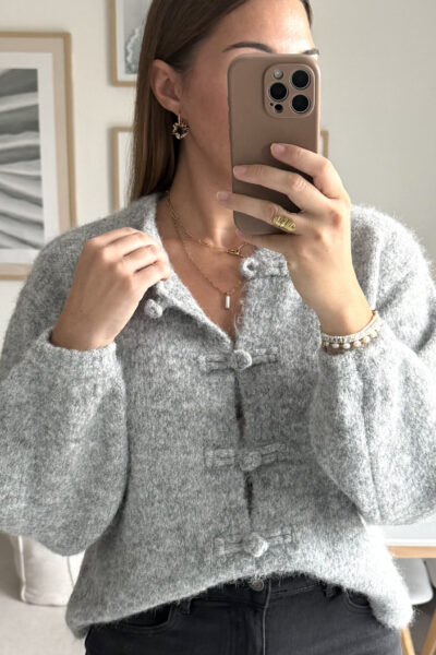 Gilet en maille gris clair femme, tout doux, manches ballon, fermeture brandebourg